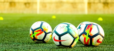 篮球运动员扣篮精彩瞬间特写