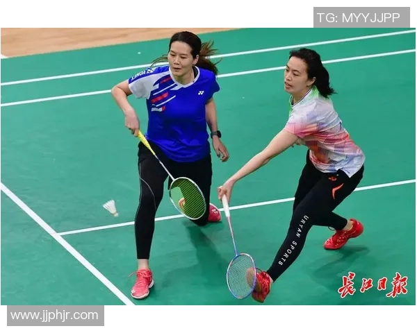 武汉羽毛球队逆袭之路：从低谷到巅峰的奋斗与荣耀记录